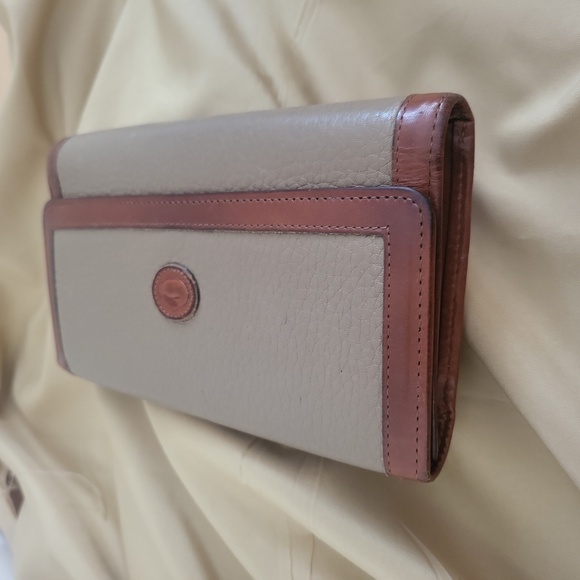 Dooney & Bourke Taupe & Brown Leather Organizer Checkbook Tri Fold Wallet - Picture 3 of 9